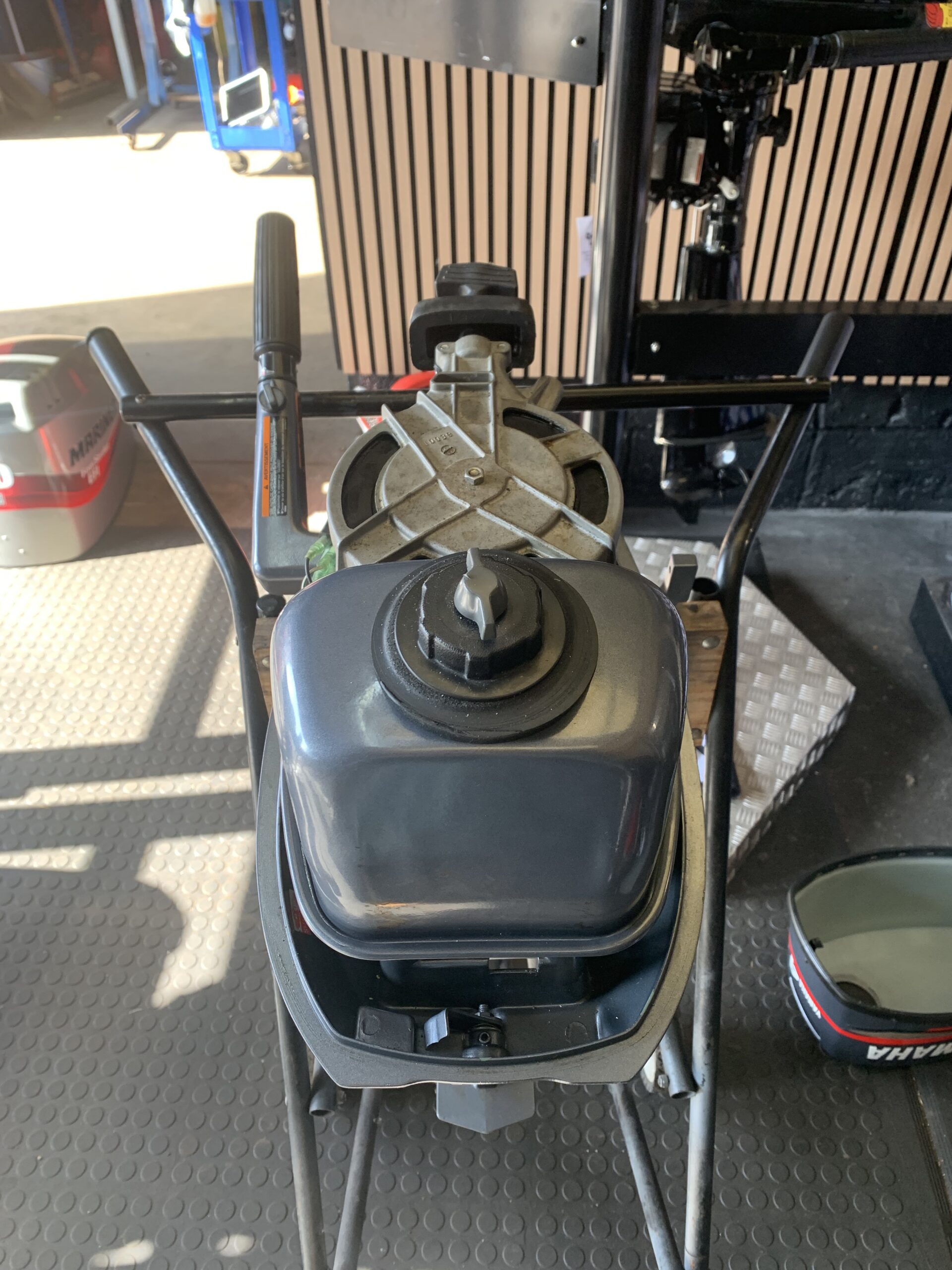 Used Yamaha 4hp Short Shaft - Image 3